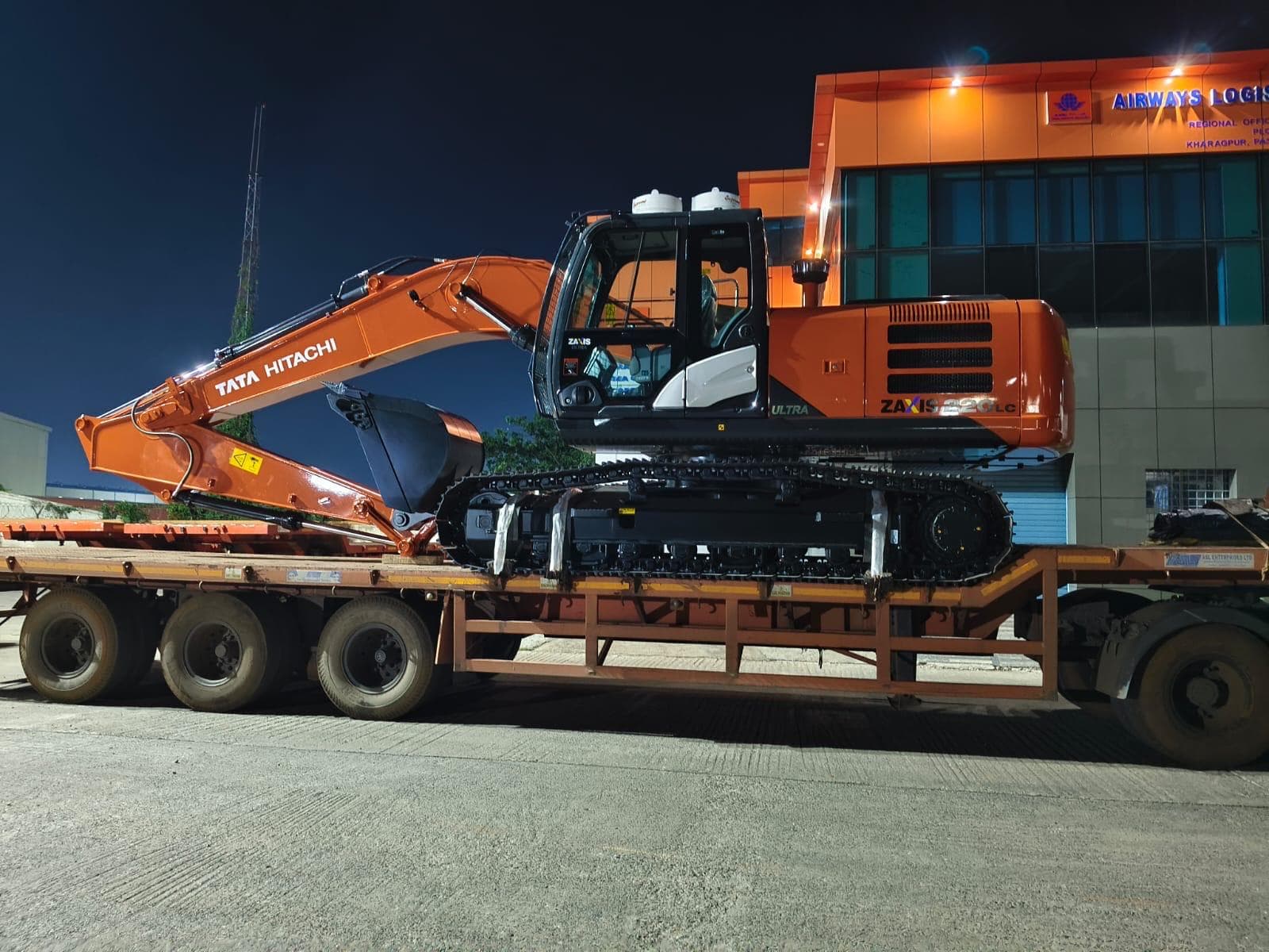 Airways Logistics Machinery Dispatch Photo